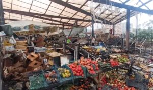Akuzohet për zjarrvënie në tregun e fruta-perimeve në Lushnjë, arrestohet 48-vjeçari i shpallur në kërkim