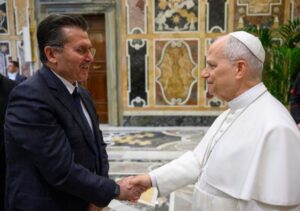 Fatmir Mediu takohet në Vatikan me Papa Leo XIV: Moment i paharrueshëm
